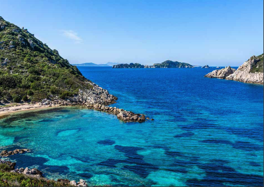 Smaragdgrünes Meer auf Korfu