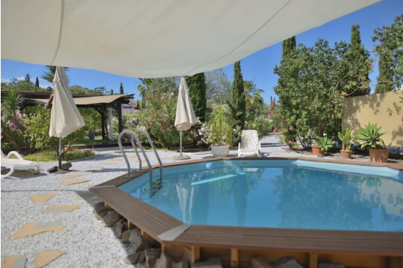 kleiner Swimming-Pool